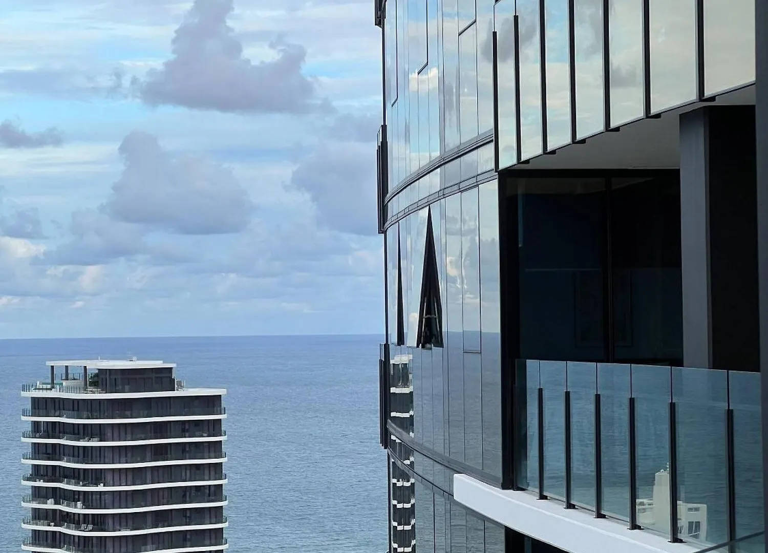 Star Above, Ocean Beyond - Lv 43 Luxury Apartment With Panoramic View On The Star Casino Broadbeach Gold Coast
